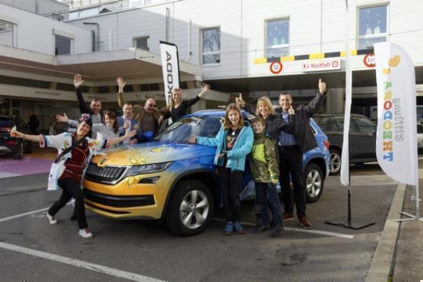 Enthüllung des siebten ŠKODA Malwettbewerbs-Autos für die Stiftung Theodora: ein KODIAQ mit Namen Janine